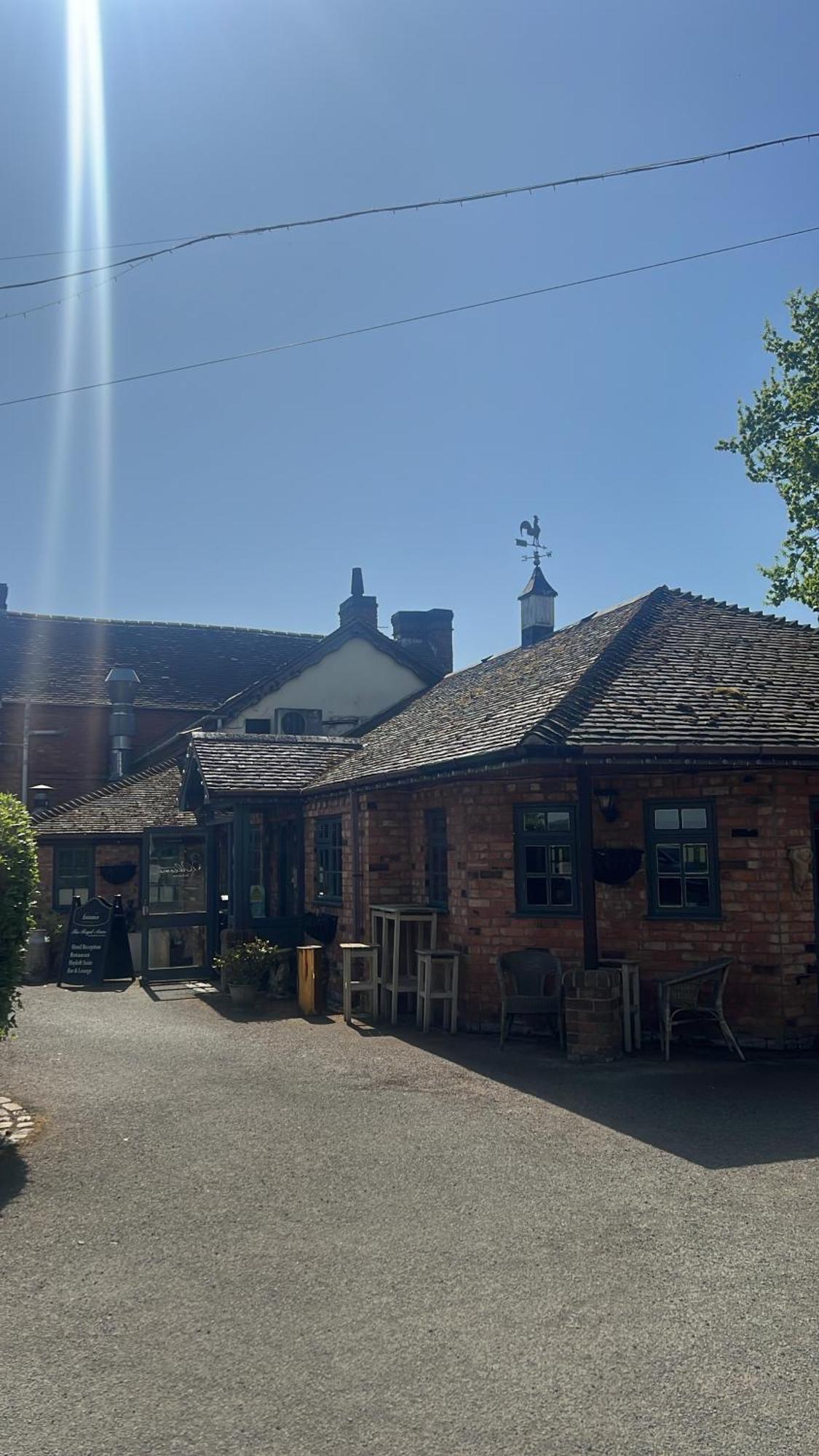 The Royal Arms Hotel Sutton Cheney Ngoại thất bức ảnh