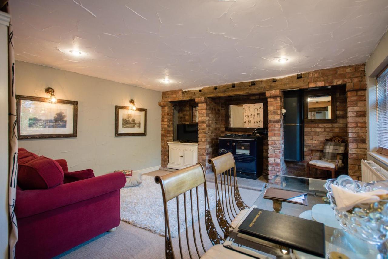The Royal Arms Hotel Sutton Cheney Ngoại thất bức ảnh